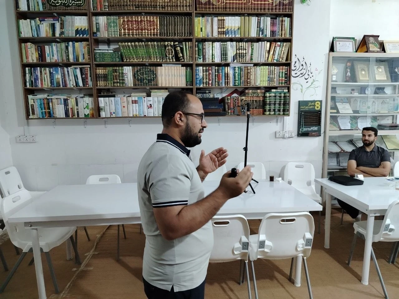 ورشة إعداد الورقة البحثية: من التنظير إلى التدوين