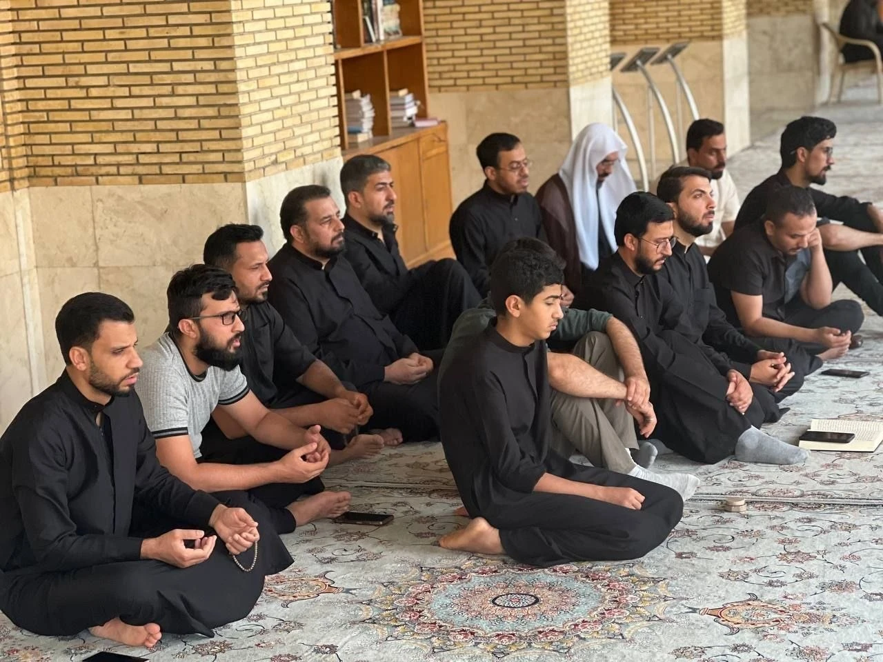 قراءة دعاء الندبة الأسبوعي في مسجد السهلة المعظم